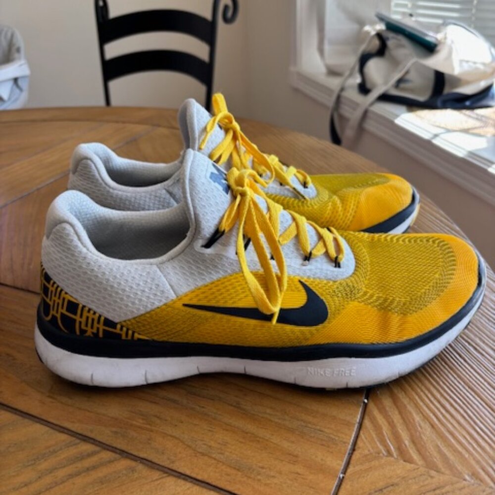 Mens Nike Free Trainer V7 Week Zero - Michigan Wolverines - Size 11